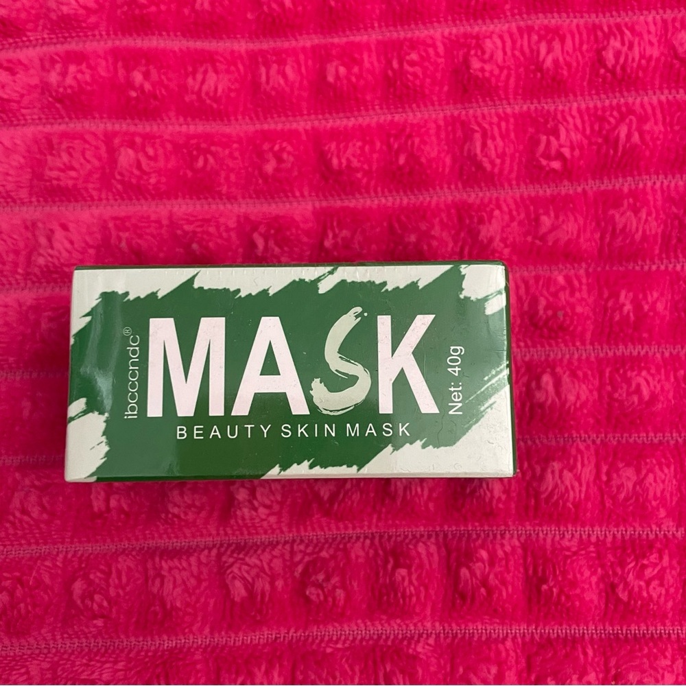 Green Beauty Skin Mask (Green)